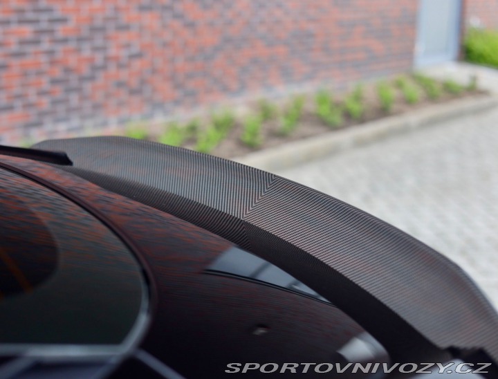 Aston Martin DBS Superleggera 5.2 V12 533 2021