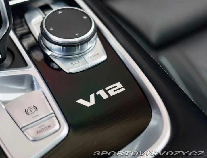 BMW 7 M760Li xDrive A/T 2019