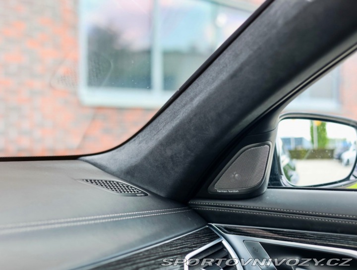 BMW 7 M760Li xDrive A/T 2019