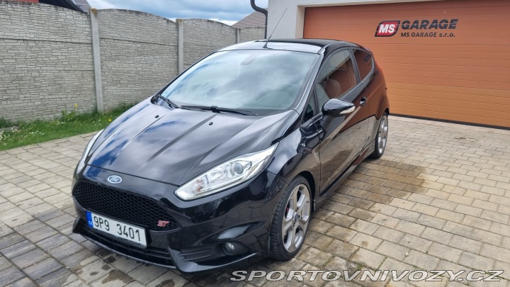 Ford Fiesta ST PERFORMANCE 2015