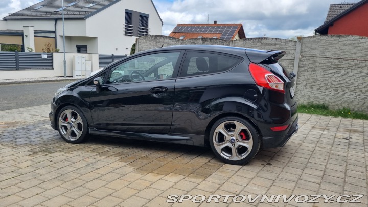 Ford Fiesta ST PERFORMANCE 2015