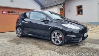 Ford Fiesta ST PERFORMANCE 2015