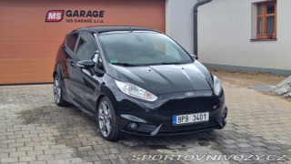 Ford Fiesta ST PERFORMANCE 2015
