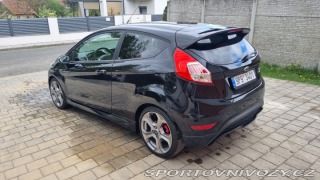 Ford Fiesta ST PERFORMANCE 2015