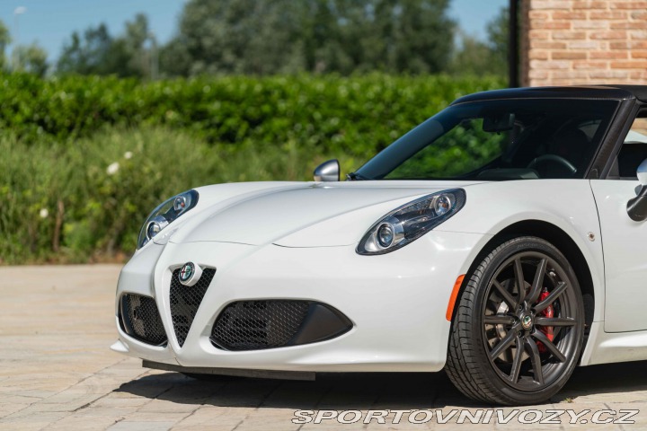 Alfa Romeo Spider 4C SPIDER 2015