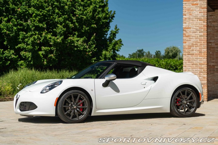 Alfa Romeo Spider 4C SPIDER 2015
