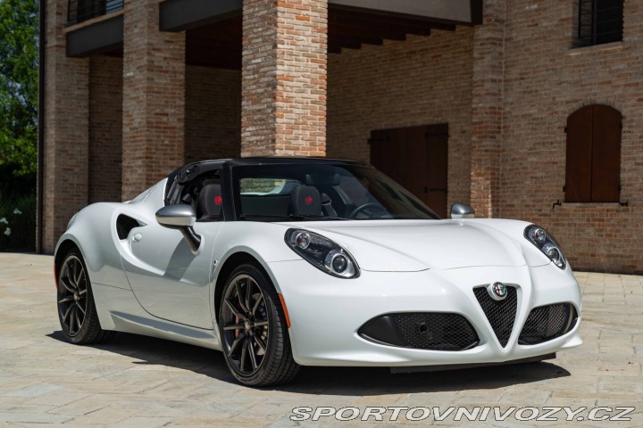 Alfa Romeo Spider 4C SPIDER 2015