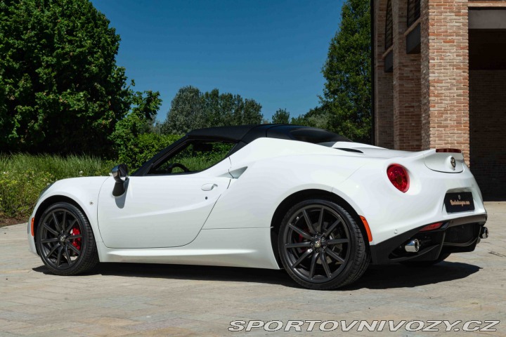 Alfa Romeo Spider 4C SPIDER 2015