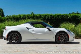 Alfa Romeo Spider 4C SPIDER 2015