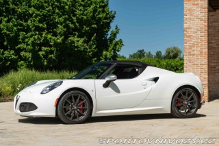 Alfa Romeo Spider 4C SPIDER 2015