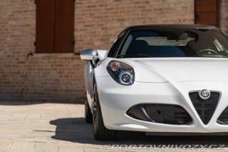 Alfa Romeo Spider 4C SPIDER 2015