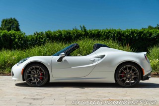 Alfa Romeo Spider 4C SPIDER 2015