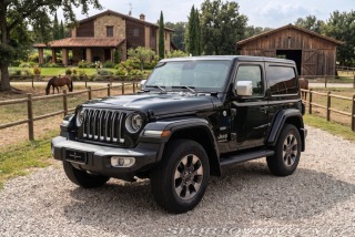   Jeep WRANGLER SAHARA
