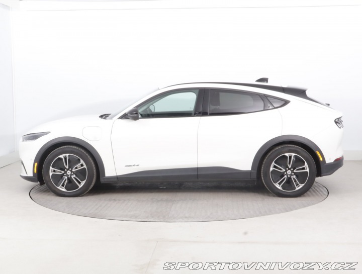 Ford Mustang Mach-E  Standard Range RW 2024