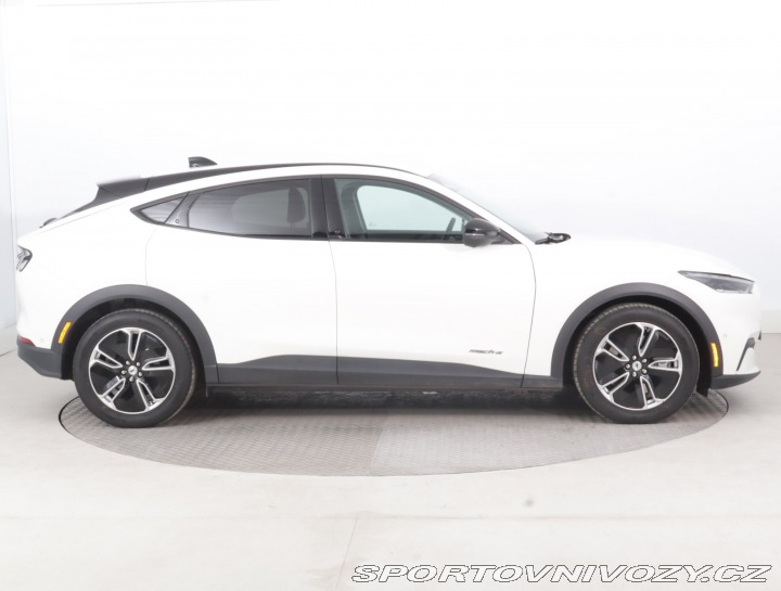 Ford Mustang Mach-E  Standard Range RW 2024