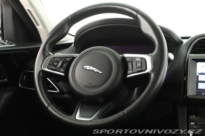 Jaguar F-Pace 25d AWD 2018