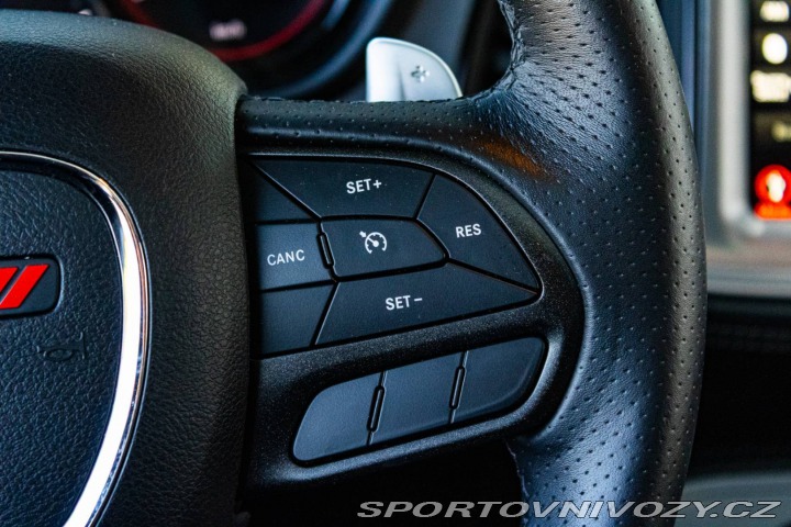 Dodge Challenger RT 5.7 V8 / TOP STAV / 2023