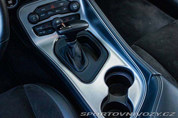 Dodge Challenger RT 5.7 V8 / TOP STAV / 2023