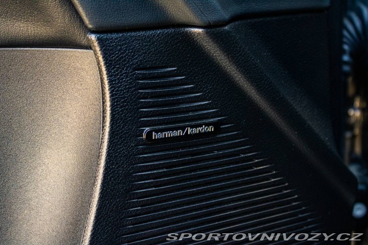 Dodge Challenger RT 5.7 V8 / TOP STAV / 2023
