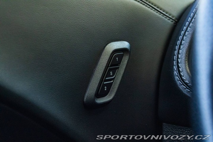 Dodge Challenger RT 5.7 V8 / TOP STAV / 2023