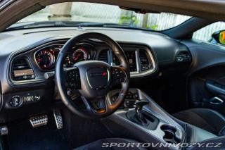 Dodge Challenger RT 5.7 V8 / TOP STAV / 2023