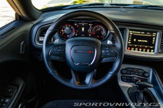Dodge Challenger RT 5.7 V8 / TOP STAV / 2023