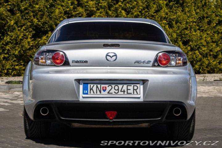 Mazda RX-8 RX8 141kw MT/6 2004 / AJ 2004