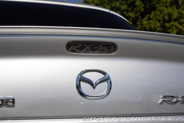 Mazda RX-8 RX8 141kw MT/6 2004 / AJ 2004