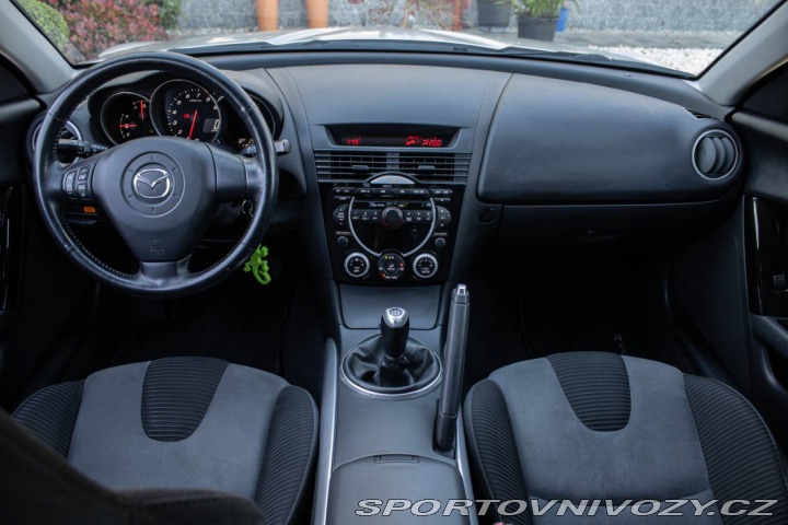 Mazda RX-8 RX8 141kw MT/6 2004 / AJ 2004