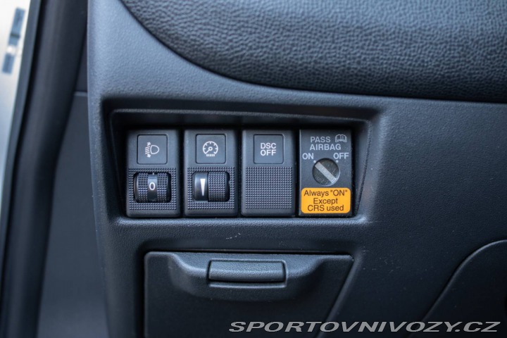 Mazda RX-8 RX8 141kw MT/6 2004 / AJ 2004