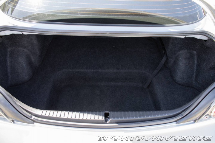 Mazda RX-8 RX8 141kw MT/6 2004 / AJ 2004