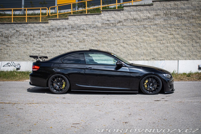 BMW 3 3 coupé e92 manuálm 580PS