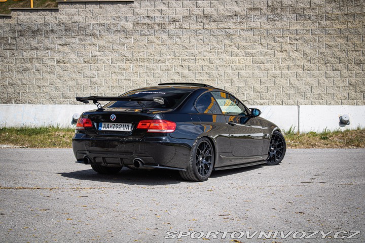 BMW 3 3 coupé e92 manuálm 580PS 2007