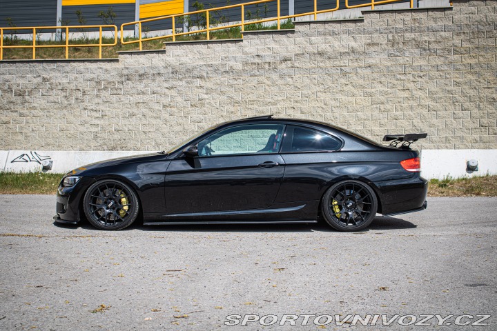 BMW 3 3 coupé e92 manuálm 580PS 2007