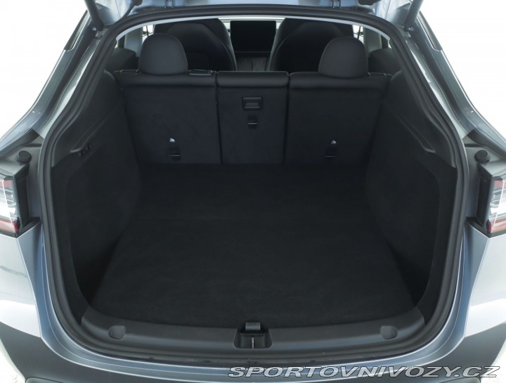 Tesla Model Y Long Range AWD 79kWh 2024