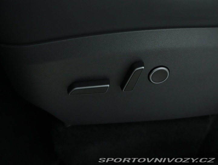 Tesla Model Y Long Range AWD 79kWh 2024