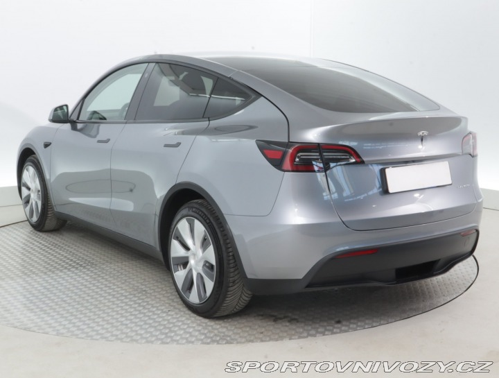 Tesla Model Y Long Range AWD 79kWh 2024