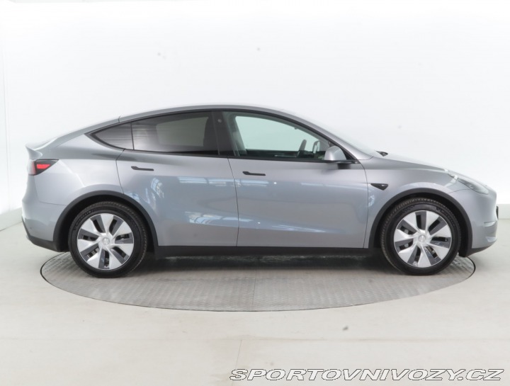 Tesla Model Y Long Range AWD 79kWh 2024