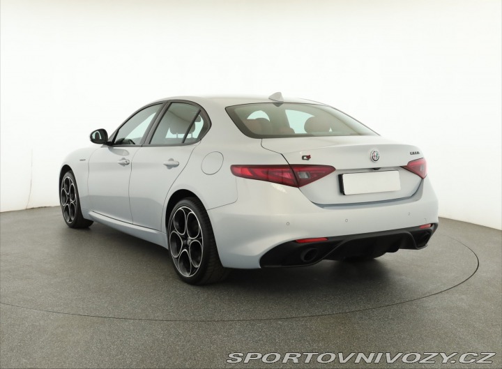 Alfa Romeo Giulia 2.0 Turbo 2021