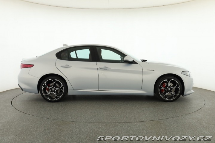 Alfa Romeo Giulia 2.0 Turbo 2021