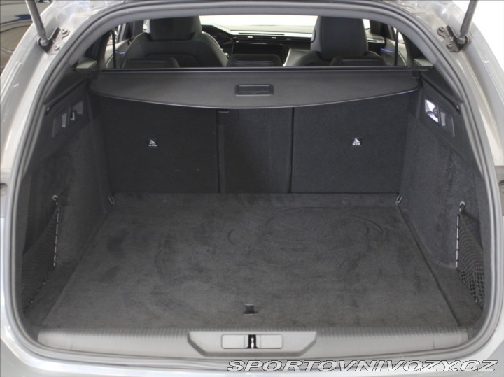 Peugeot 308 1,6 PHEV 225k. GT Výprode 2024