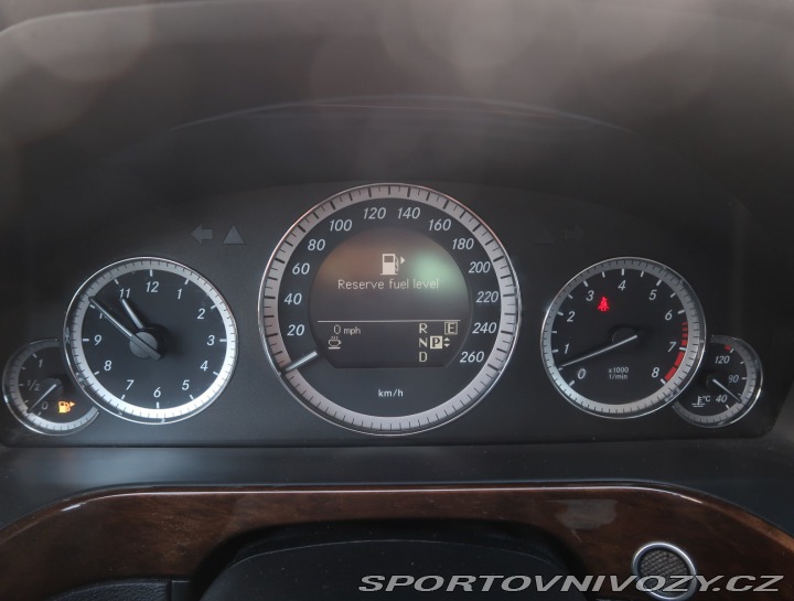 Mercedes-Benz E E 350 CGI 2010