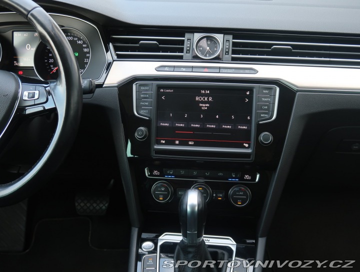 Volkswagen Ostatní modely Passat Highline 2.0 BiTDI 2016