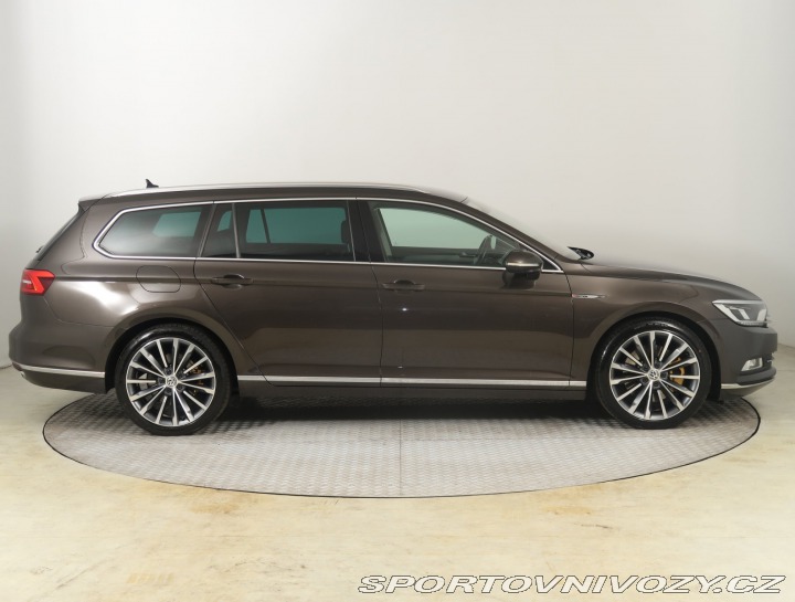 Volkswagen Ostatní modely Passat Highline 2.0 BiTDI 2016