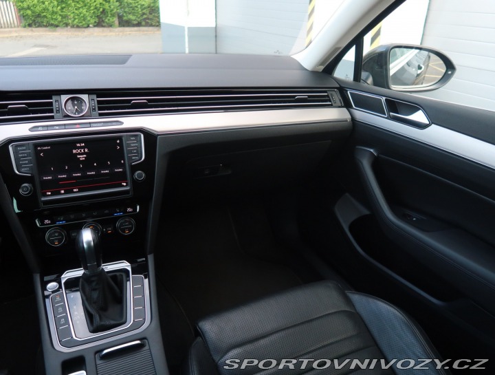 Volkswagen Ostatní modely Passat Highline 2.0 BiTDI 2016
