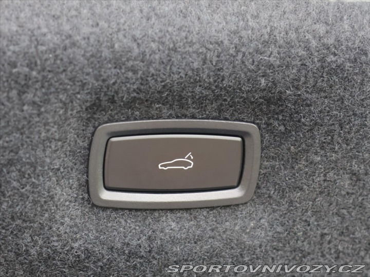 Porsche Taycan Turbo 460kW DPH CZ 2020