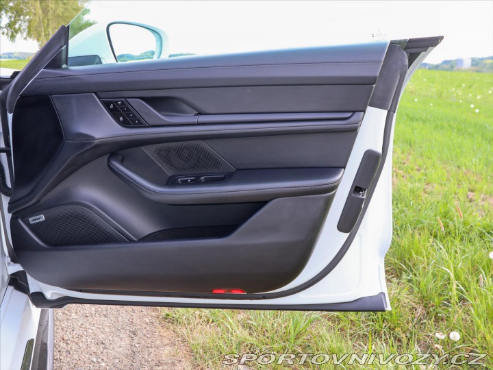 Porsche Taycan Turbo 460kW DPH CZ 2020