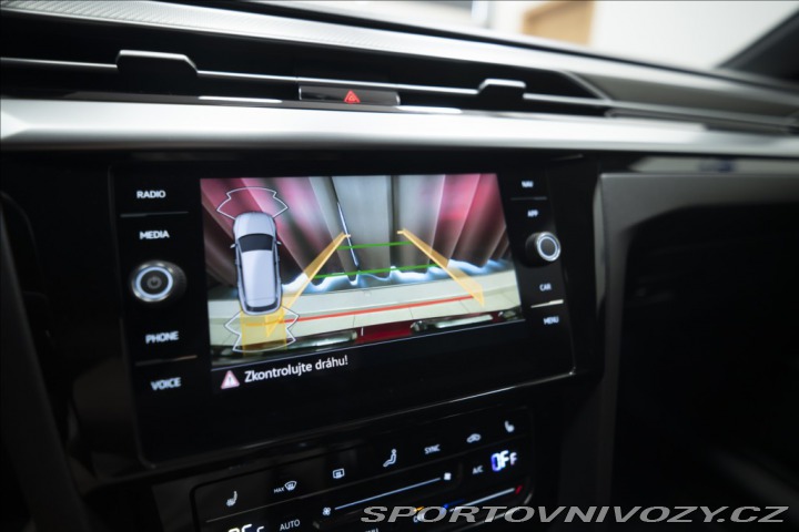 Volkswagen Arteon 2,0 TDI DSG R-LINE 1. MAJ 2022