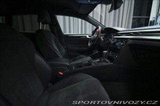 Volkswagen Arteon 2,0 TDI DSG R-LINE 1. MAJ 2022