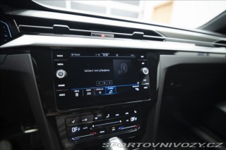 Volkswagen Arteon 2,0 TDI DSG R-LINE 1. MAJ 2022